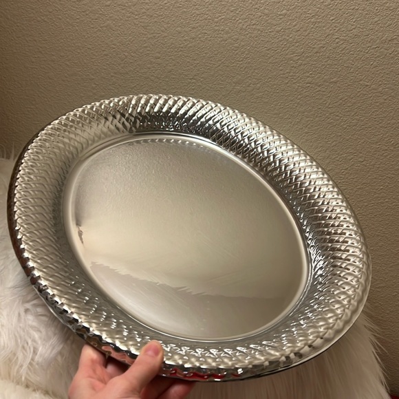 Oval Silver Color Serving Platters 14.5" x 17.75" x 2" (tall), Set of 8 - Picture 2 of 3